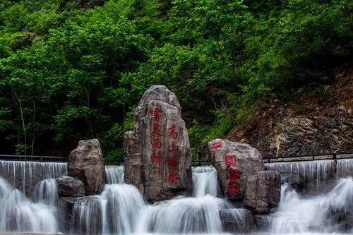 给出狱的人送什么礼物？游戏画面